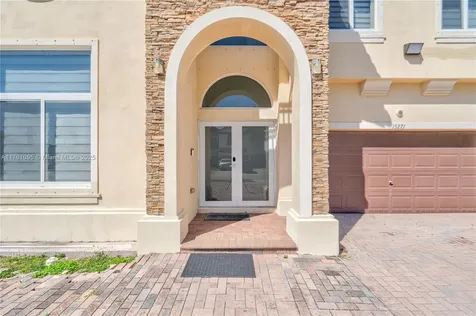 15271 SW 15th Way Miami FL 33194