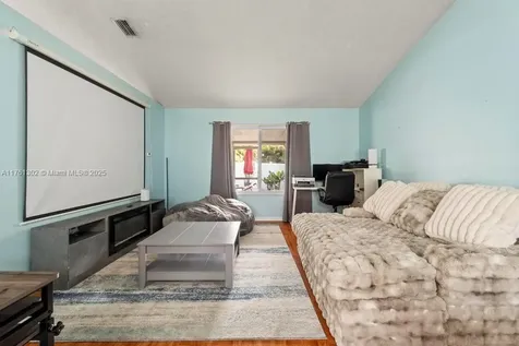 155 Kings Way Royal Palm Beach FL 33411