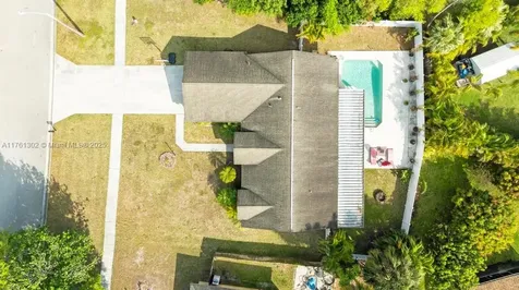 155 Kings Way Royal Palm Beach FL 33411