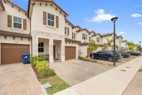 12824 NW 22nd Place Miami FL 33167