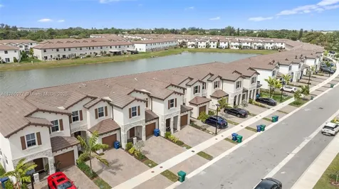 12824 NW 22nd Place Miami FL 33167