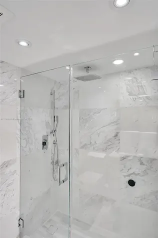 5660 Collins Avenue Miami Beach FL 33140