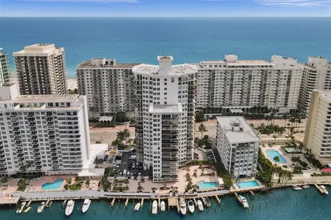 5660 Collins Avenue Miami Beach FL 33140