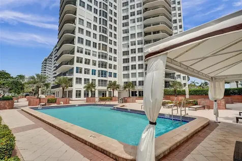 5660 Collins Avenue Miami Beach FL 33140