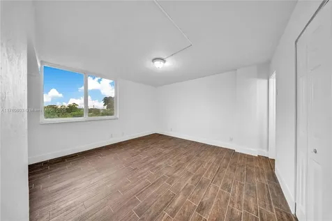 9001 SW 77th Avenue Miami FL 33156