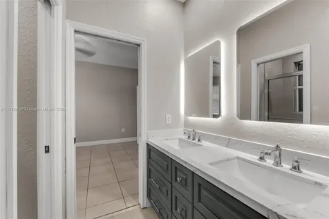3083 SW 147th Place Miami FL 33185
