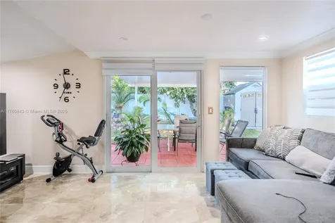 5627 Atlanta Street Hollywood FL 33021
