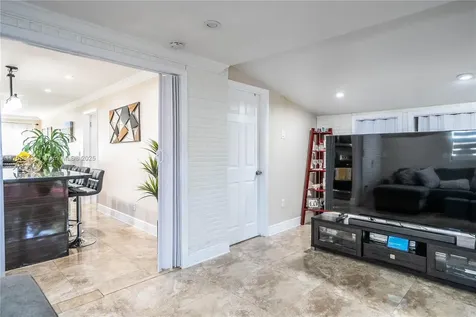 5627 Atlanta Street Hollywood FL 33021