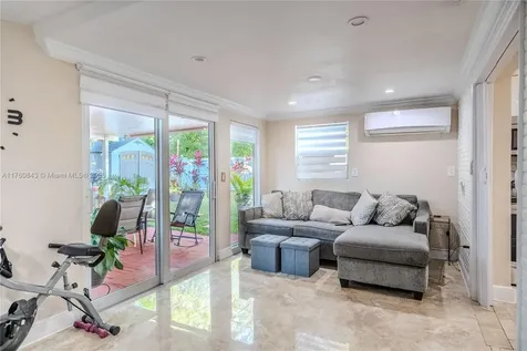 5627 Atlanta Street Hollywood FL 33021