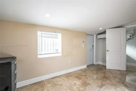 5627 Atlanta Street Hollywood FL 33021
