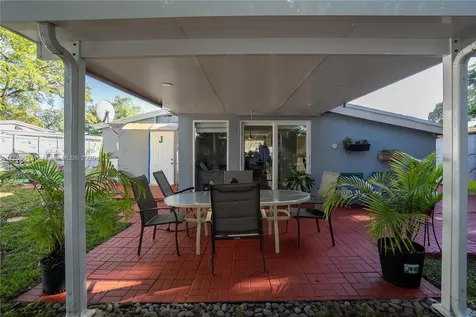 5627 Atlanta Street Hollywood FL 33021