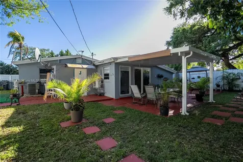 5627 Atlanta Street Hollywood FL 33021