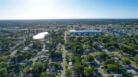5627 Atlanta Street Hollywood FL 33021