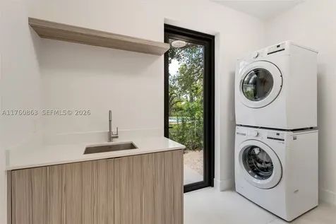 5921 SW 84th Street South Miami FL 33143