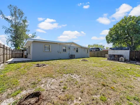 3911 SW 60th Avenue Davie FL 33314