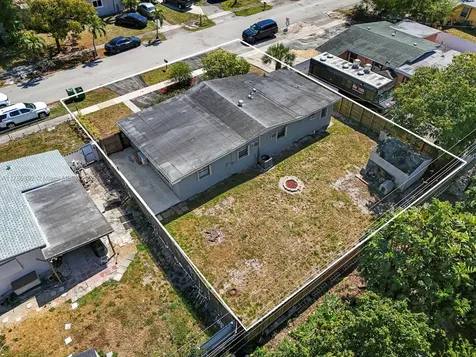 3911 SW 60th Avenue Davie FL 33314
