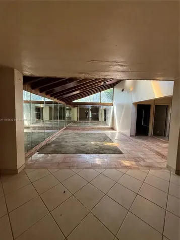 9999 SW 87th Court Miami FL 33176