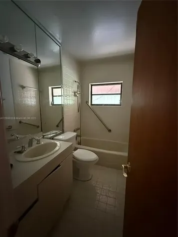 9999 SW 87th Court Miami FL 33176