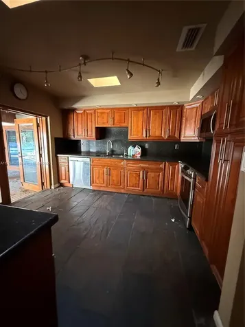 9999 SW 87th Court Miami FL 33176