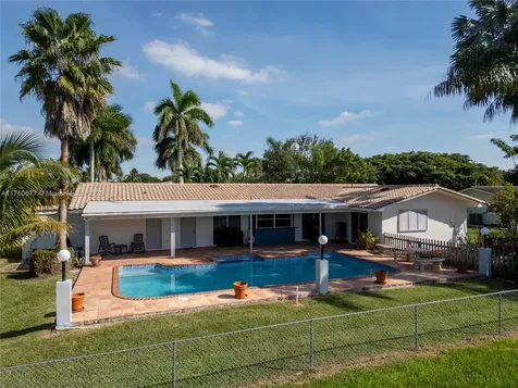 18200 SW 86th Avenue Palmetto Bay FL 33157