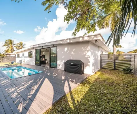 19600 NE 19th Avenue Miami FL 33179