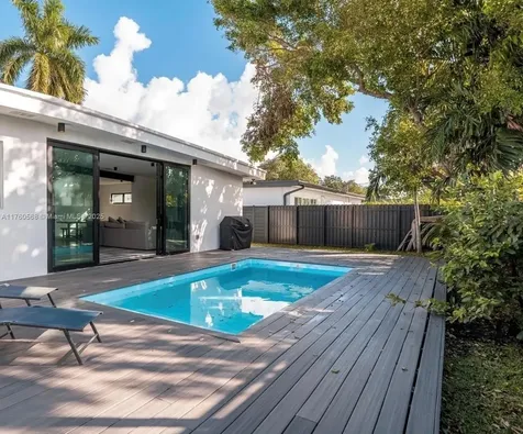 19600 NE 19th Avenue Miami FL 33179