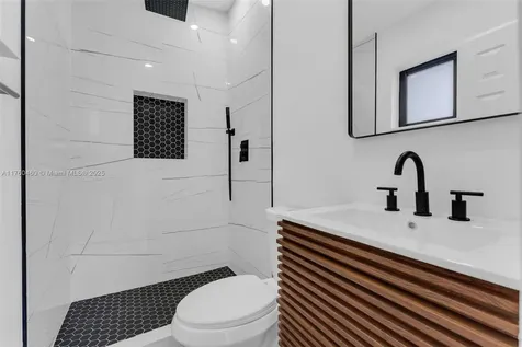 531 NE 175th Terrace North Miami Beach FL 33162