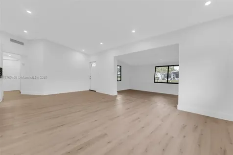 531 NE 175th Terrace North Miami Beach FL 33162
