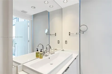 3737 Collins Avenue Miami Beach FL 33140