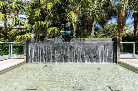 3737 Collins Avenue Miami Beach FL 33140