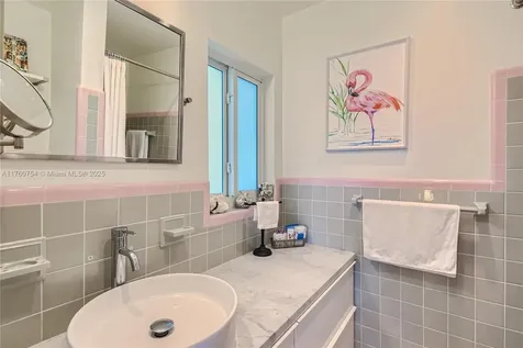 262 Bombay Avenue Fort Lauderdale FL 33308