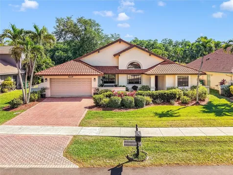 1520 E Oak Knoll Circle Davie FL 33324