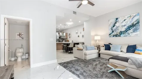 466 SE 1st Circle Pompano Beach FL 33060