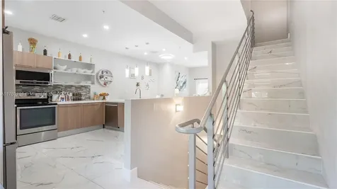 466 SE 1st Circle Pompano Beach FL 33060