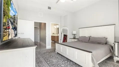 466 SE 1st Circle Pompano Beach FL 33060