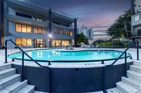 466 SE 1st Circle Pompano Beach FL 33060