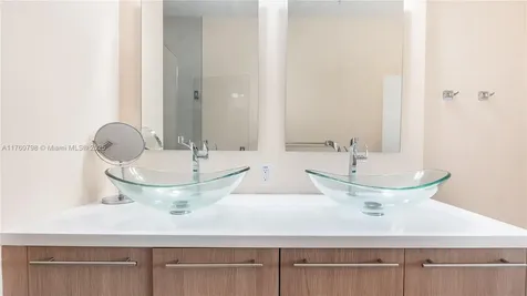 466 SE 1st Circle Pompano Beach FL 33060
