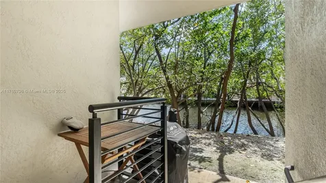 466 SE 1st Circle Pompano Beach FL 33060