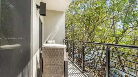 466 SE 1st Circle Pompano Beach FL 33060