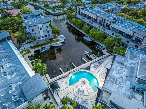 466 SE 1st Circle Pompano Beach FL 33060