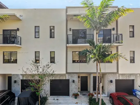 466 SE 1st Circle Pompano Beach FL 33060