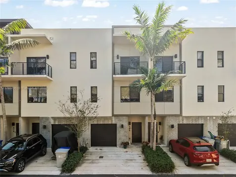 466 SE 1st Circle Pompano Beach FL 33060