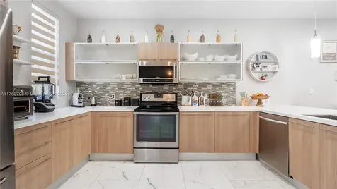 466 SE 1st Circle Pompano Beach FL 33060