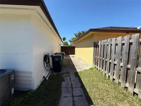 28335 SW 136th Avenue Homestead FL 33033