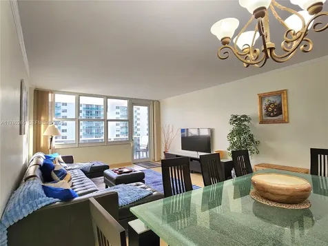 3725 S Ocean Drive Hollywood FL 33019