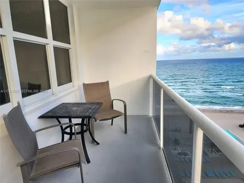 3725 S Ocean Drive Hollywood FL 33019