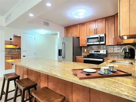 3725 S Ocean Drive Hollywood FL 33019