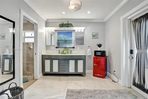 3 NE 26th Street Wilton Manors FL 33305