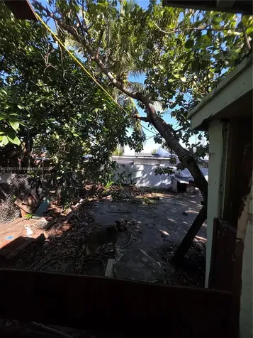 2931 NW 27th Street Miami FL 33142