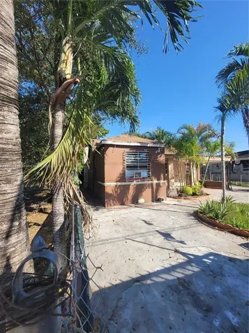 2931 NW 27th Street Miami FL 33142